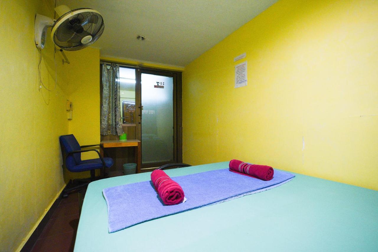 Oyo 938 Place Inn Bangkok Esterno foto