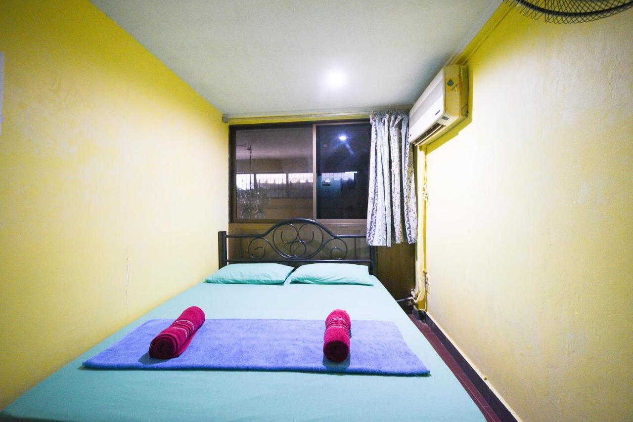 Oyo 938 Place Inn Bangkok Esterno foto