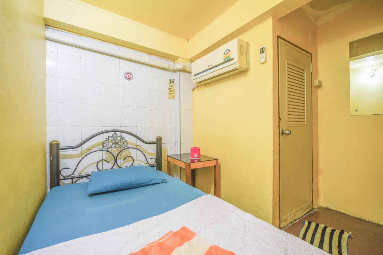 Oyo 938 Place Inn Bangkok Esterno foto