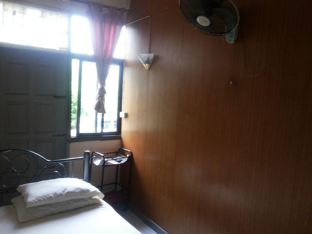 Oyo 938 Place Inn Bangkok Esterno foto